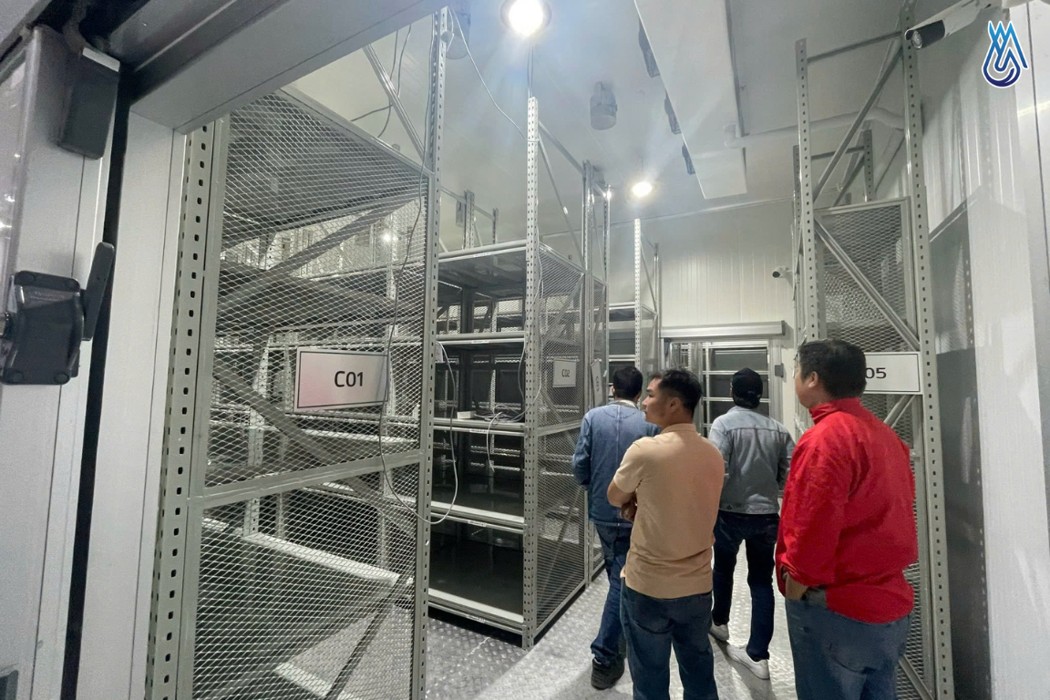 Triển khai giải pháp tăng cường sóng di động cho Công ty Hoàng Đức 5 Đội ngũ kỹ thuật của Công ty Công nghệ HHN Việt Nam đã tiến hành khảo sát thực tế