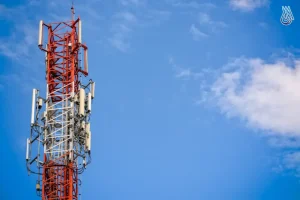 Mỗi thiết bị di động luôn trong trạng thái tìm kiếm trạm BTS (Base Transceiver Station - trạm thu phát sóng di động)