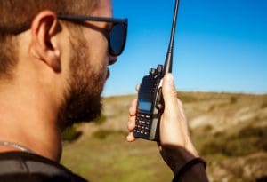 tan so uhf va vhf la gi