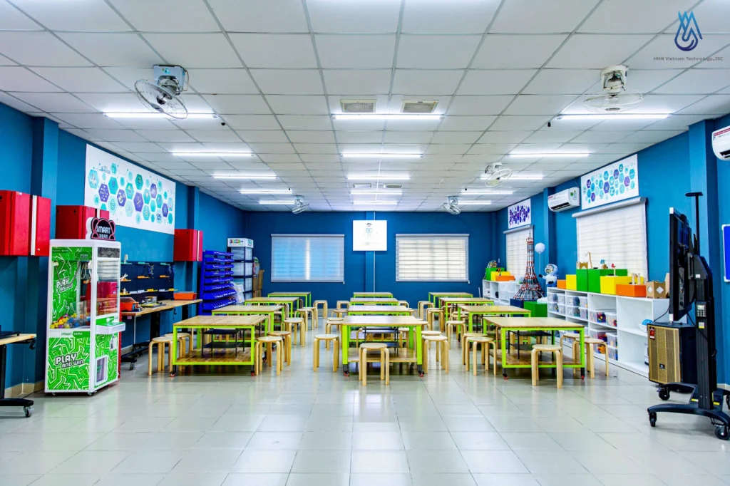 STEM Lab Là Gì? Vai Trò Của Phòng STEM Lab Trong Giáo Dục Hiện Đại 2026 6 Phòng STEAM cân bằng thêm tư duy thẩm mỹ và biểu đạt cảm xúc