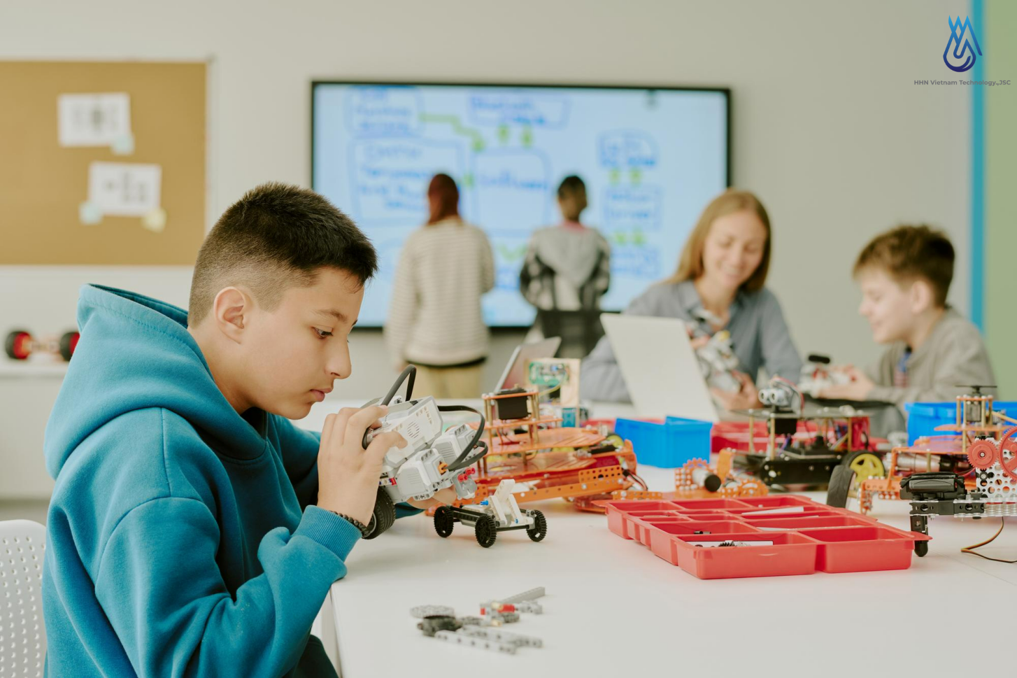 STEM Lab Là Gì? Vai Trò Của Phòng STEM Lab Trong Giáo Dục Hiện Đại 2026