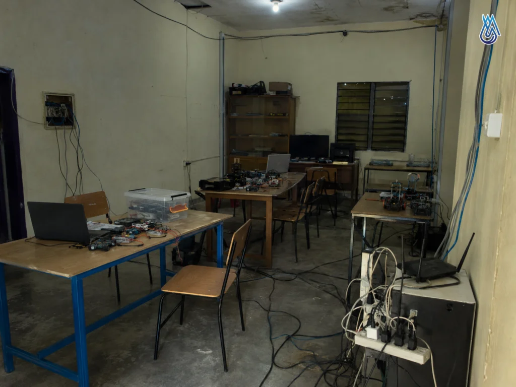 Thi Công Nội Thất Phòng STEM Lab Trọn Gói Từ HHNTECH 4 Lỗi hay gặp khi thi công phòng STEM